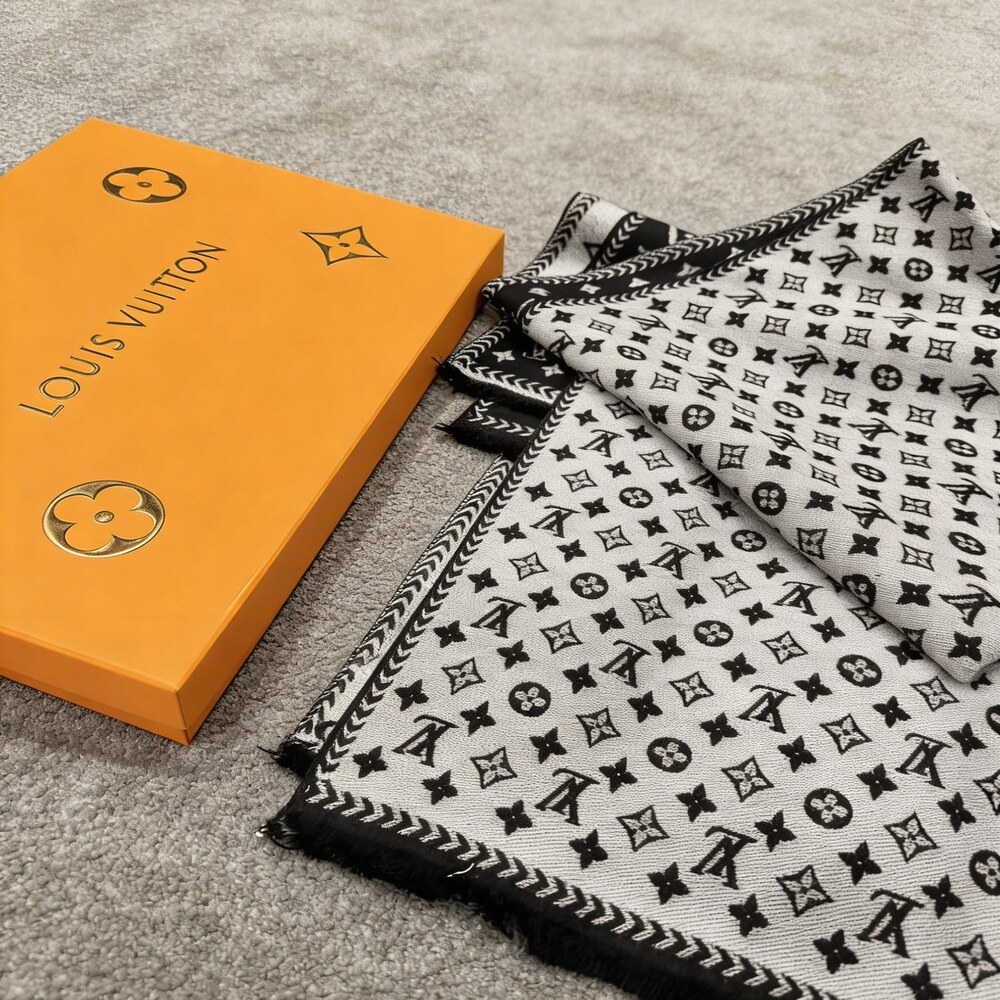 Louis Vuitton Black White Small Monogram Scarf - Picture 2 of 4